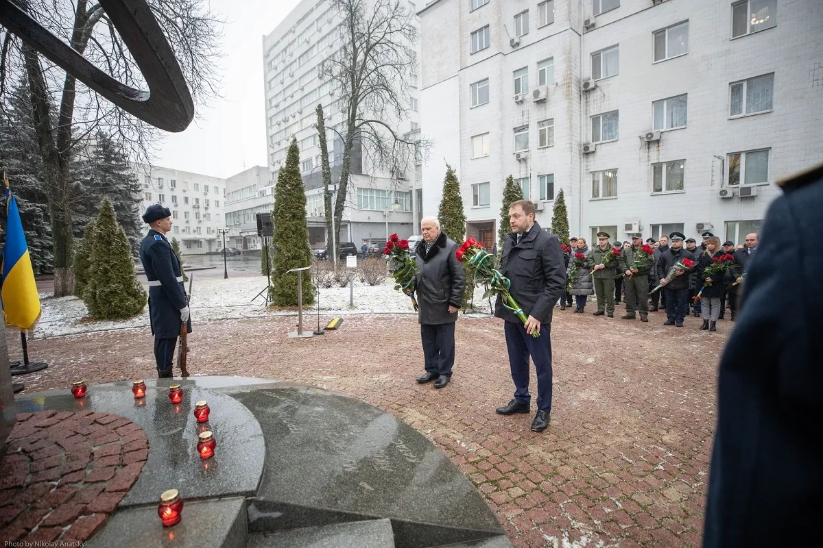 У МВС вшанували пам'ять учасників ліквідації наслідків чорнобильської трагедії