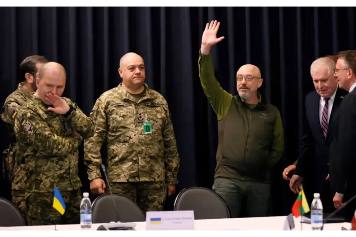 Підсумки 10-го "Рамштайну": що пообіцяли Україні і коли чекати нової військової допомоги – деталі