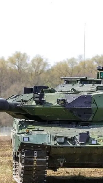 ​Швеція передає Україні 10 танків Leopard, Норвегія — 2 системи ППО NASAMS, — шеф Пентагону на брифінгу