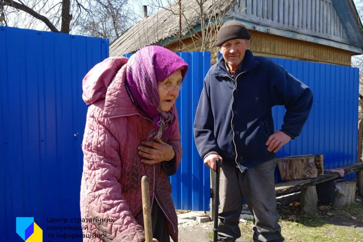 Російське вторгнення в Україну : Історії з війни. 92-річна мешканка Сеньківки пережила навалу фашистів, а тепер ховається від росіян