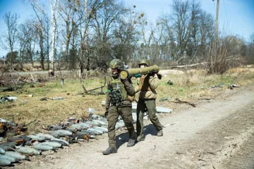 ​Російське вторгнення в Україну : Четвертий день триває розміновування ділянки, що на Київщині