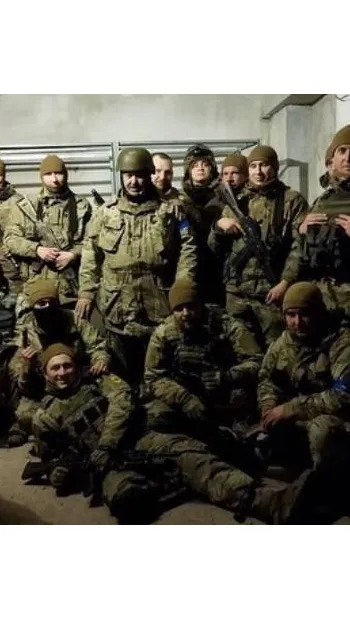 ​Російське вторгнення в Україну : Воїни на варті українського Маріуполя!