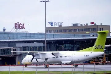 ​В аеропорту "Рига" у чотирьох українців вилучили 400 тисяч євро і $500 тисяч