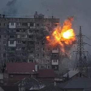 ​Росія в Маріуполі готує найбільшу підробку "показань свідків" про те, що місто було знищено українськими військовими