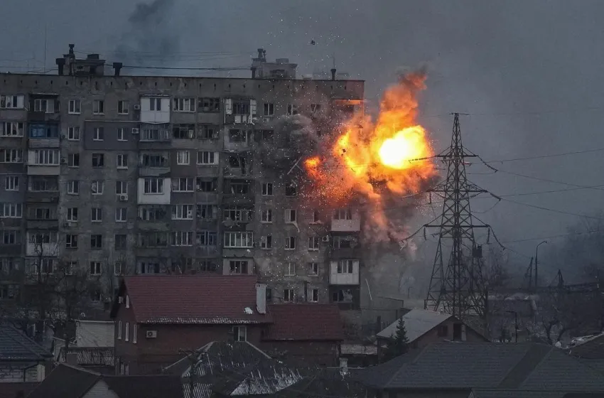 Росія в Маріуполі готує найбільшу підробку "показань свідків" про те, що місто було знищено українськими військовими