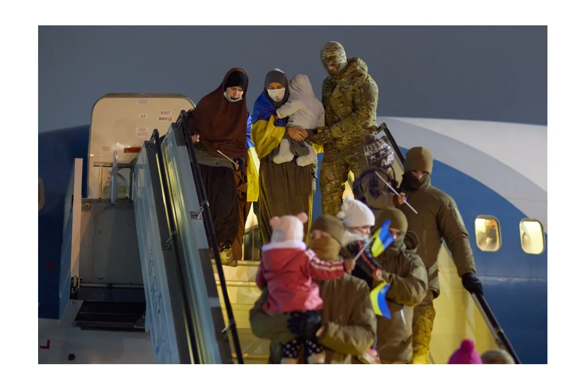 Вісім біженців повернулися із Сирії на Батьківщину