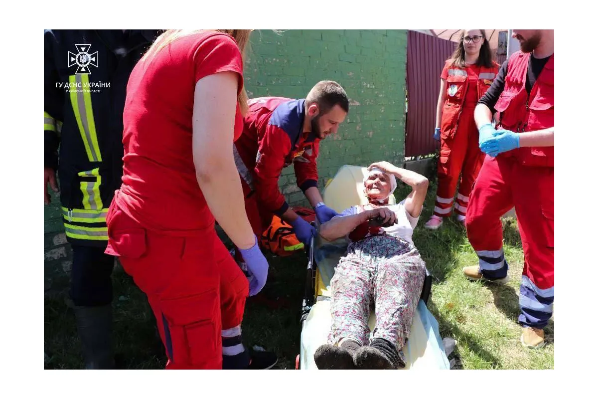 Внаслідок вранішньої ракетної атаки на Київщині постраждали 4 людини