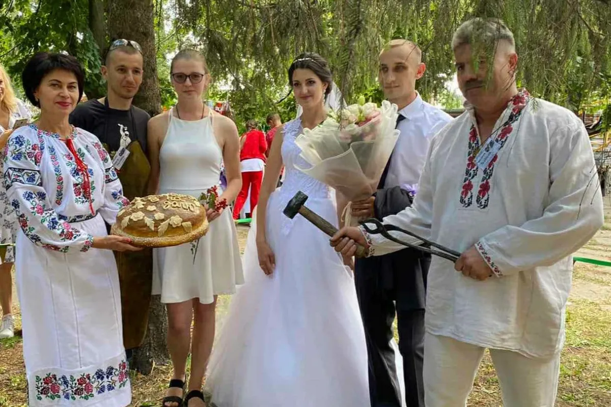 Інформаційне агентство : Унікальний стародавній обряд – «кування весілля» з сервісами Мін’юсту
