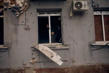 ​Російське вторгнення в Україну : Спокій у Одесі та палаючі багатоповерхівки у Сєвєродонецьку