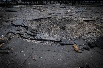 ​Російське вторгнення в Україну : Вранці російські військові влучили в інфраструктурні об'єкти у Броварах