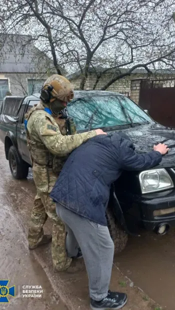 ​СБУ затримала колишнього «начальника вокзалу Херсон», який допомагав рф перекидати військові ешелони в Україну