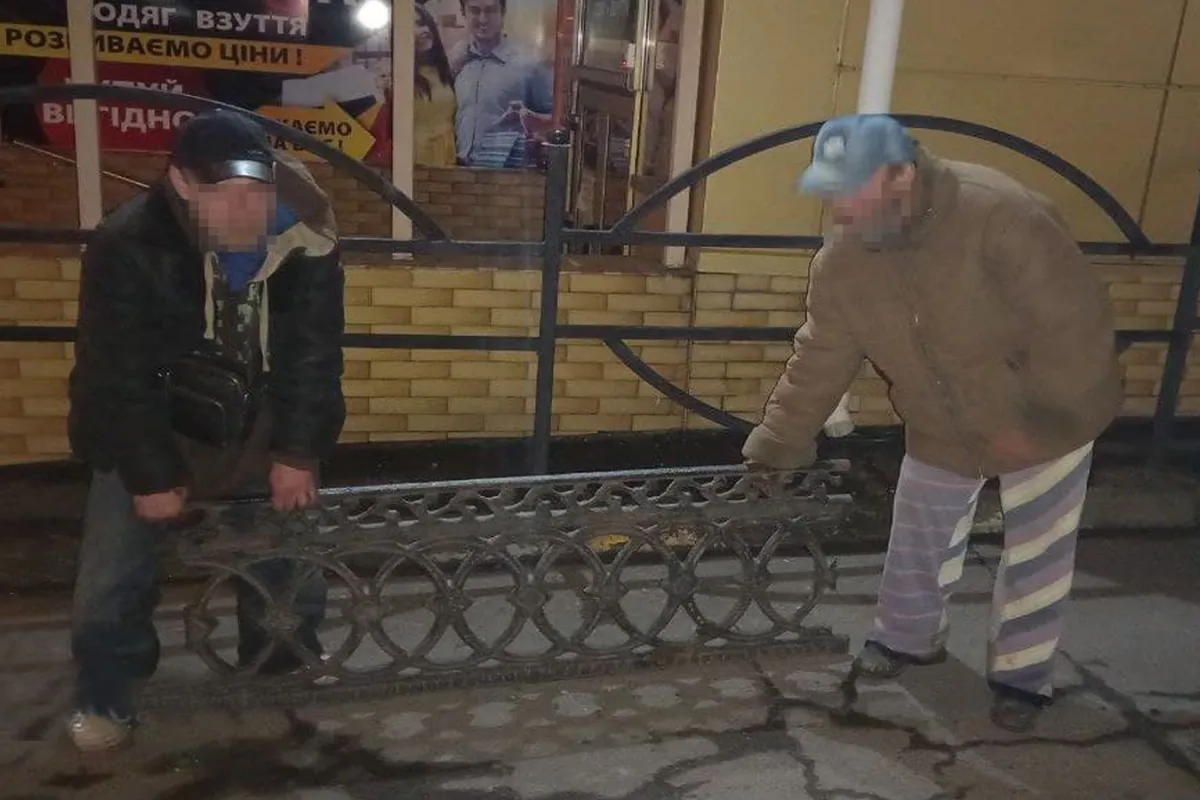 В Миколаєві безхатьки майже вкрали 100 кг металобрухту