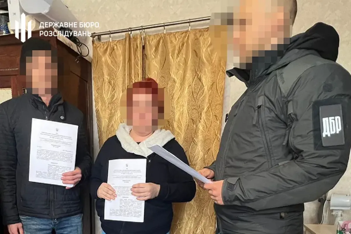 ДБР спільно з СБУ викрило на Херсонщині родину зрадників, які після деокупації міста спалили свої російські паспорти аби уникнути відповідальності