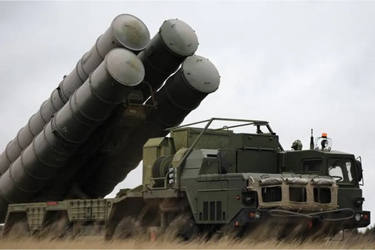 РФ стягує до кордонів України ешелони з ракетами та боєприпасами