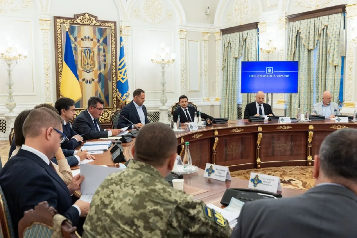 Володимир Зеленський провів засідання РНБО, на якому ухвалено рішення про збільшення оборонного бюджету України на 2022 рік
