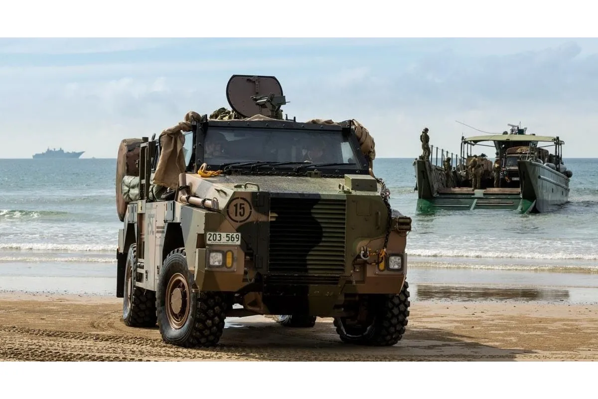 Bushmaster, БТР M113 та медичне обладнання передасть Австралія Україні