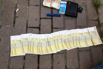 ​Столичною прокуратурою повідомлено про підозру фальшивомонетнику, який збув підробленої валюти на суму понад 210 тисяч гривень