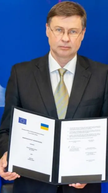 ​ЄС та Україна підписали меморандум про 1 мільярд євро екстреної макрофінансової допомоги