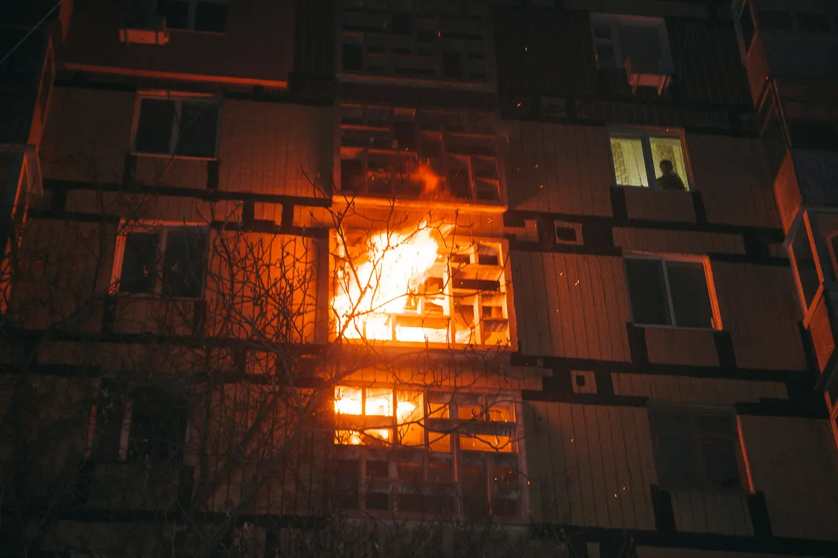 Пожежа в Дніпрі: сильно постраждало двоє підлітків!