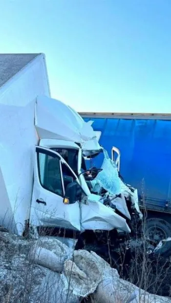 ​20 лютого близько 8 ранку на автодорозі Північно-східний об'їзд міста Києва сталася дорожньо-транспортна пригода за участю трьох вантажних авто
