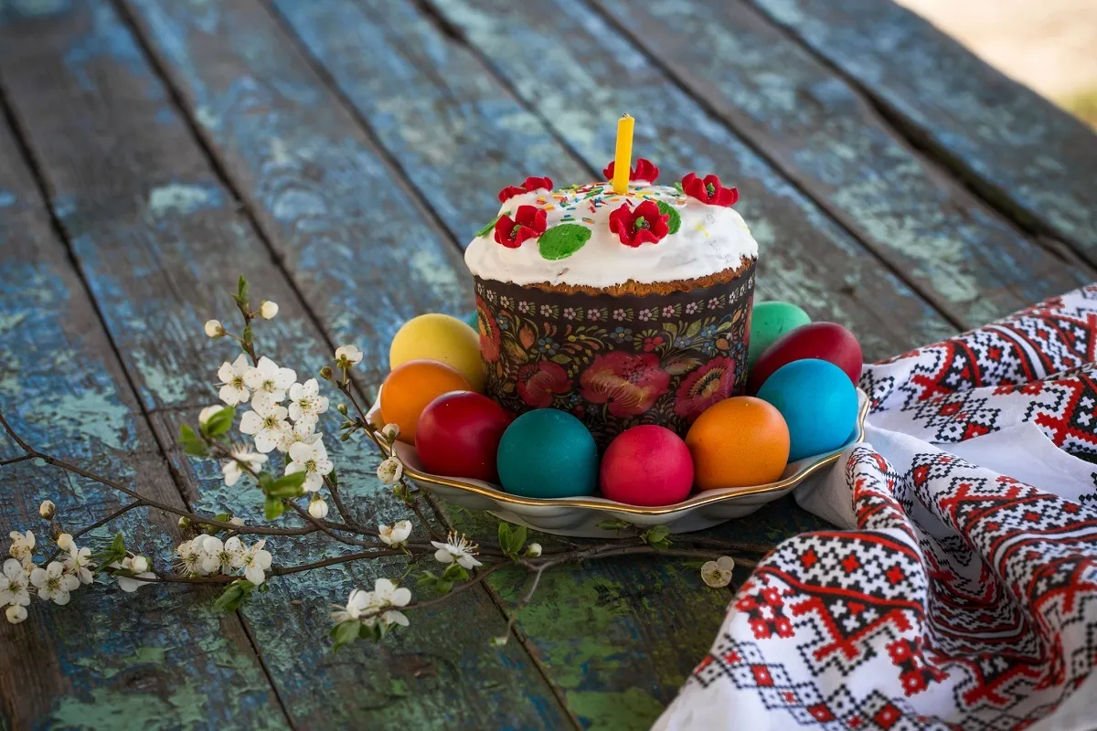 Великдень – це свято єднання, тому лишаймося вдома, заради наших рідних – Президент України 