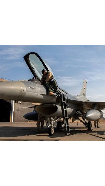 ​Україна сподівається отримати багатоцільові винищувачі F-16 восени 2023 року. Про це повідомив радник Міноборони Юрій Сак