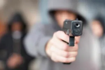 ​На Сумщині поліція затримала чоловіка за стрілянину з травматичної зброї в кафе