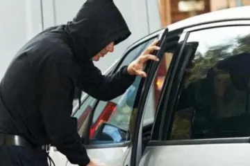 ​У Чернігові поліція розслідує вбивство двох людей та викрадення їхнього авто