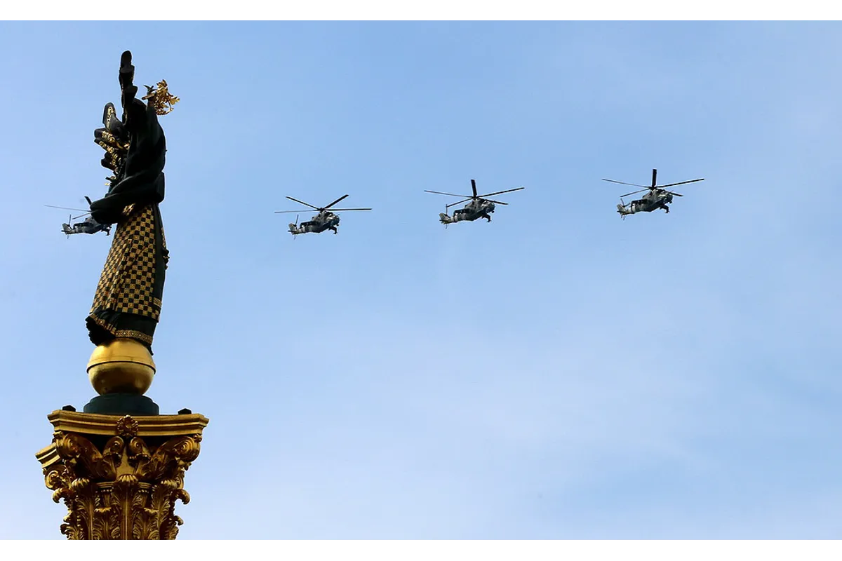 Повітряний парад до Дня Незалежності: над Хрещатиком пролетять літаки і гелікоптери системи МВС
