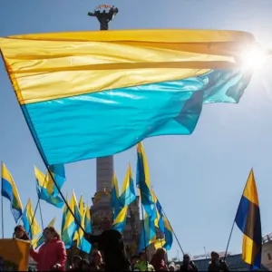 ​«ПЕРЕМОГА під БОЖЕСТВЕННИМ ЖОВТО–БЛАКИТНИМ СТЯГОМ або подальший ЗАНЕПАД під перевернутим «вверх ногами» державним синьо–жовтим прапором. Вибір за вами, укРАїнці!», - Герой України, генерал Григорій ОМЕЛЬЧЕНКО