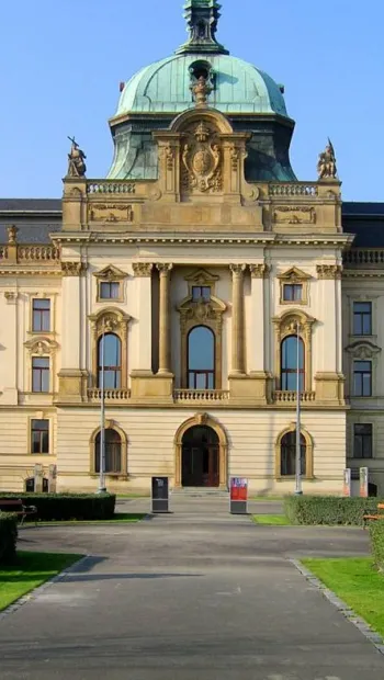 ​ Глави комітетів парламенту Чехії підтримали заборону на в'їзд росіян до Євросоюзу