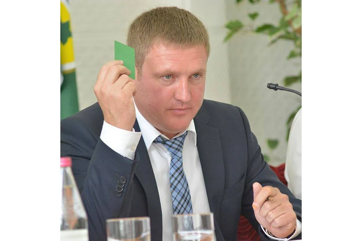 На Ужгородщині Руслан Чорнак, кандидат на посаду Голови Середнянської ОТГ - порушив виборче законодавство