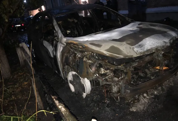 Повідомлено про підозру чоловіку, який підпалив автомобіль у м. Узин