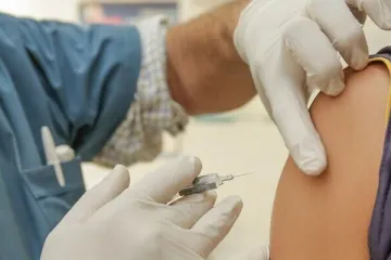 ​Американська компанія Pfizer і BioNTech, з Німеччини подали запит на використання їх вакцини від ковід
