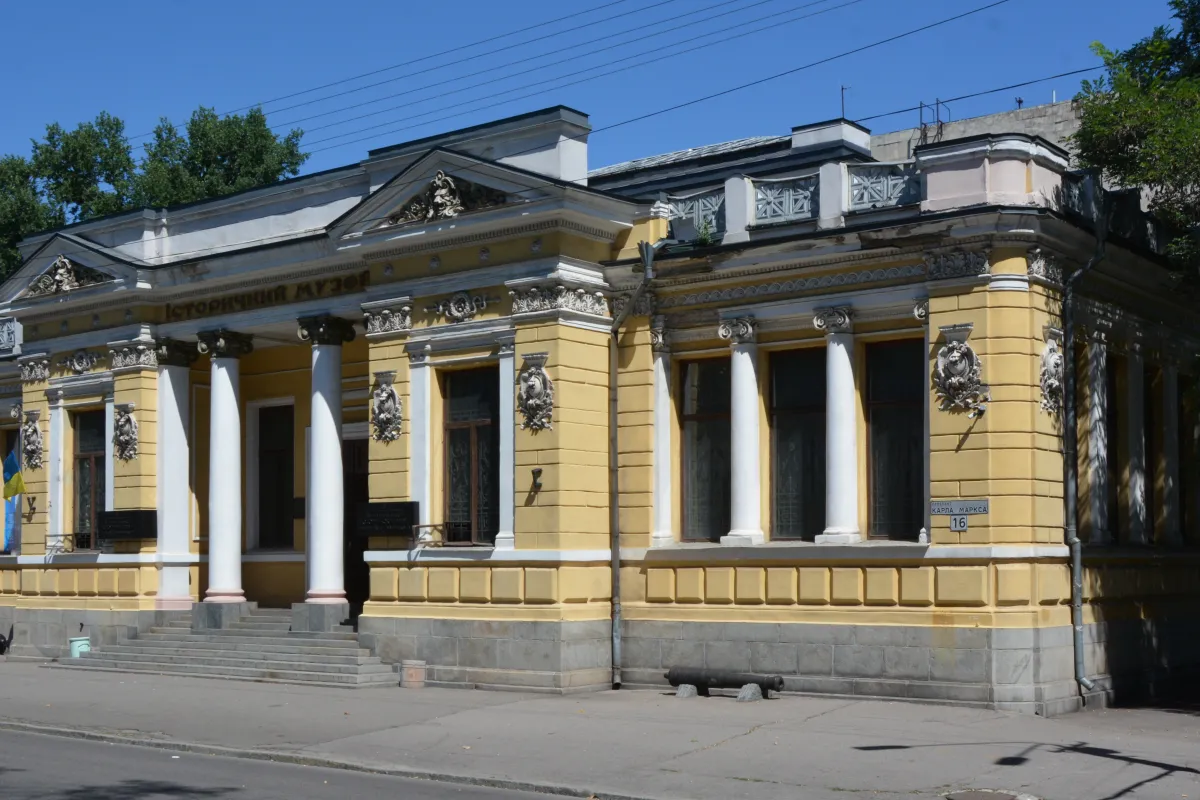 В музеї Яворницького у Дніпрі відкрили «алкогольну» екскурсію