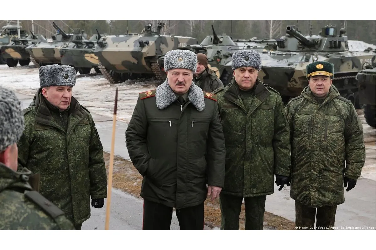 білорусь направила в основну ударну силу своїх збройних сил понад 1000 терміновиків