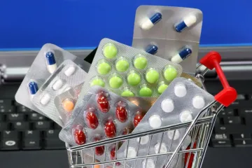 ​МОЗ застерігає українців від купівлі ліків в інтернеті