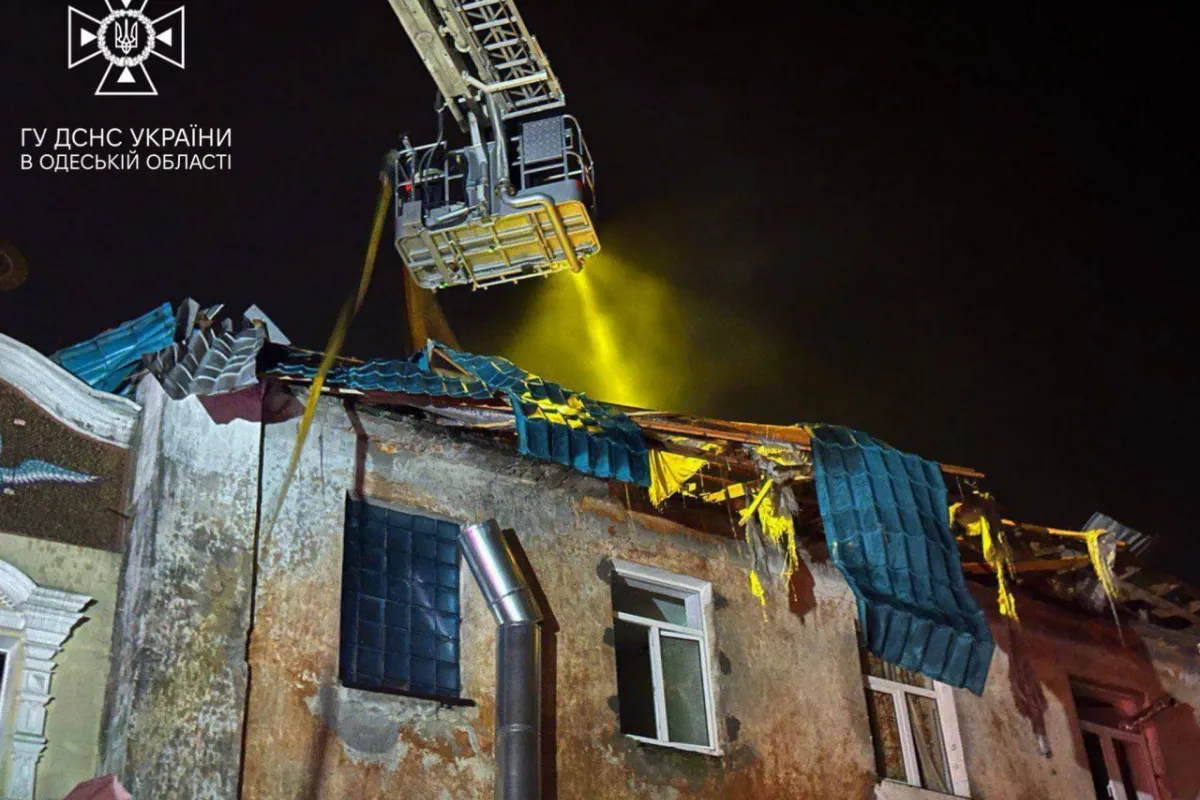 На Одещині після ракетного удару рятувальникам вдалось ліквідувати пожежу на площі 40 кв. м