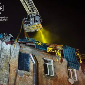 ​На Одещині після ракетного удару рятувальникам вдалось ліквідувати пожежу на площі 40 кв. м