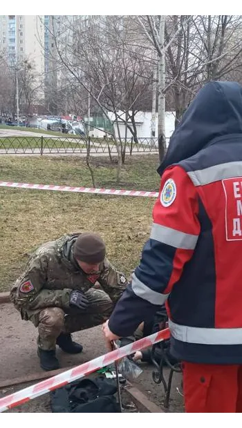 ​Біля дитмайданчика у центрі Києва здетонувала граната, – повідомила поліція міста
