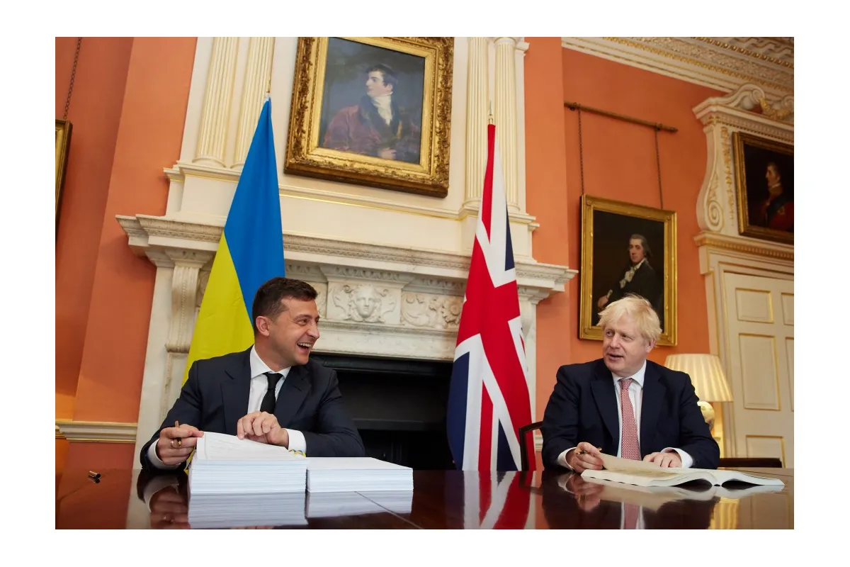 Російське вторгнення в Україну : Джонсон анонсував повернення посольства Британії у Київ