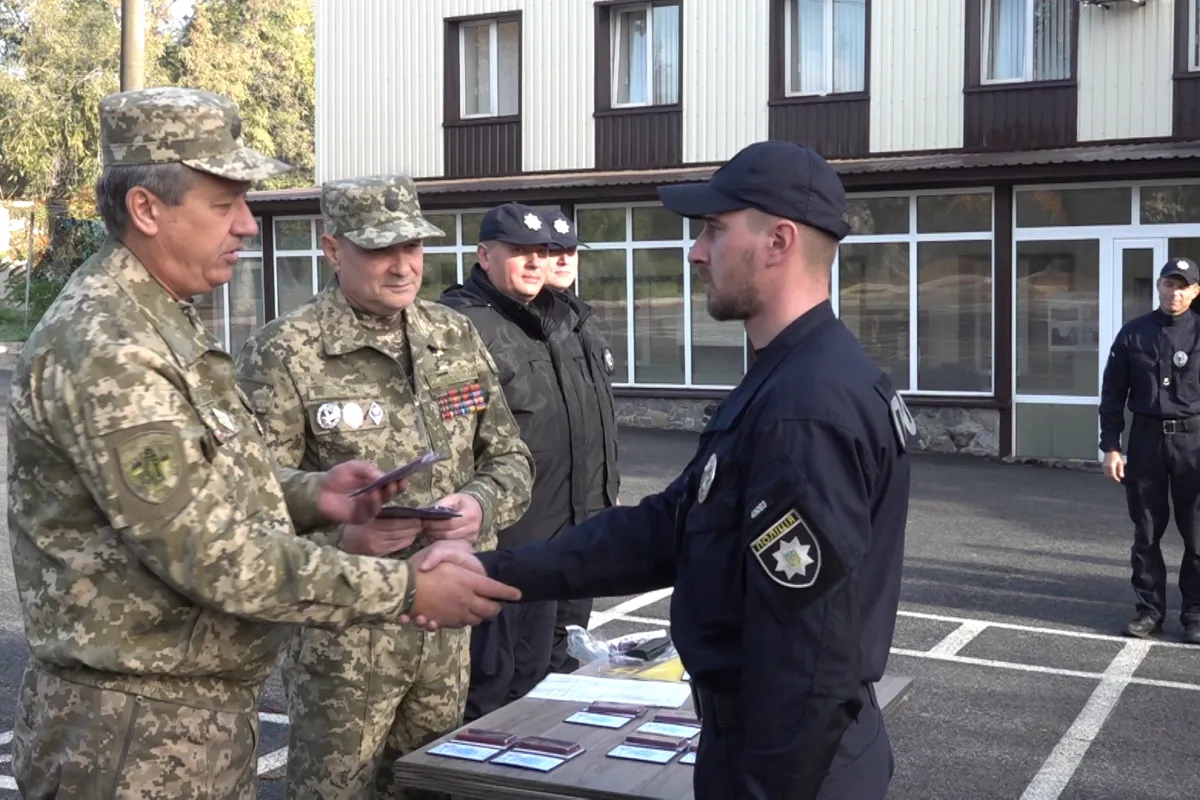 За гідність і патріотизм: спецпризначенців полку “Дніпро-1” нагородили медалями