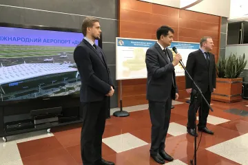 ​Спікеру Верховної Ради представили проєкт дніпровського аеропорту (ФОТО)