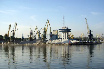 ​Реконструкцию причала в Мариупольском порту заказали фигуранту дела о растрате бюджетных средств