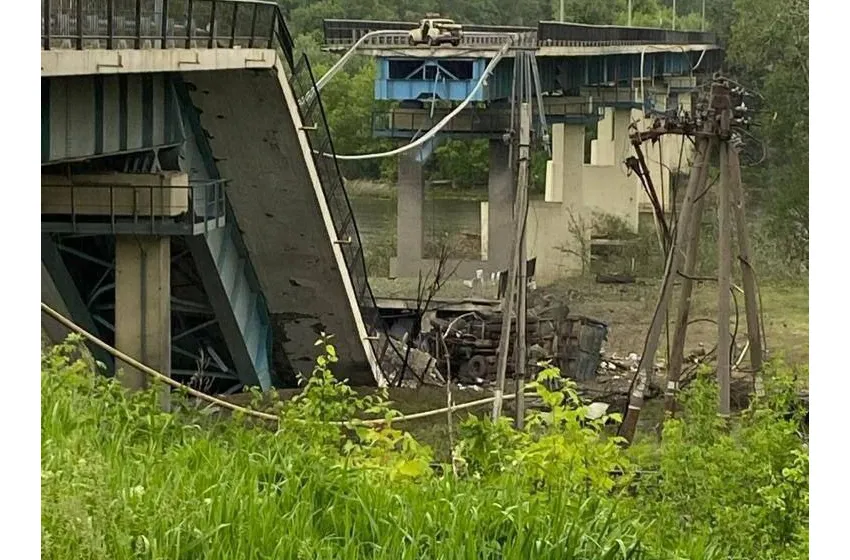 Окупанти вдруге зруйнували міст між Сєвєродонецьком та Лисичанськом