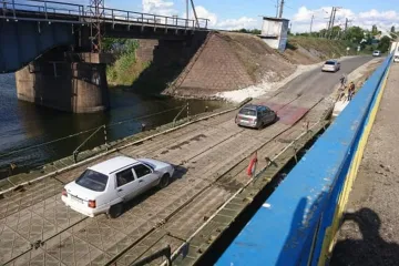 ​Понтонну переправу біля зруйнованого мосту під Нікополем закриють майже на 5 діб