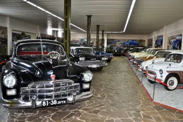 ​Єдиний у своєму роді музей автівок в Дніпрі!