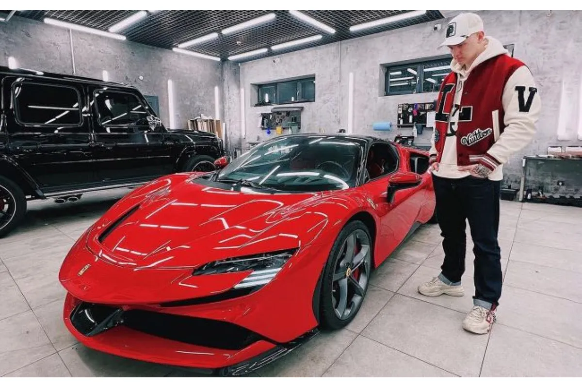 Известный украинский айтишник купил себе суперкар Ferrari за 1 млн долларов