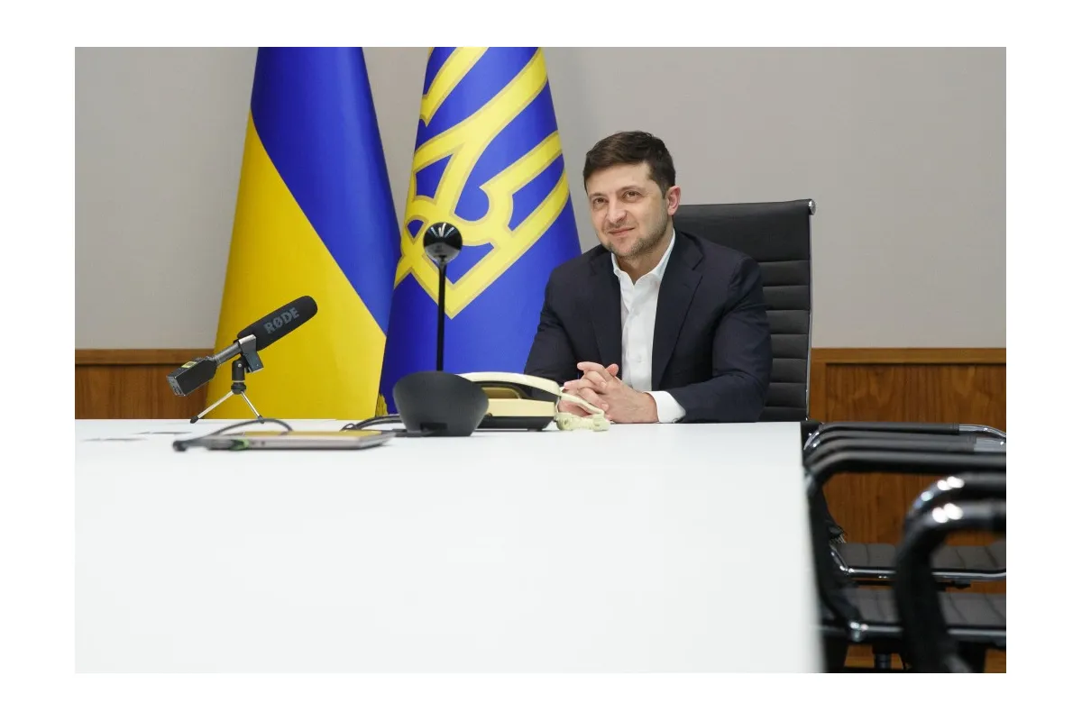 Украинцы должны иметь возможность получить онлайн все услуги от государства – Владимир Зеленский