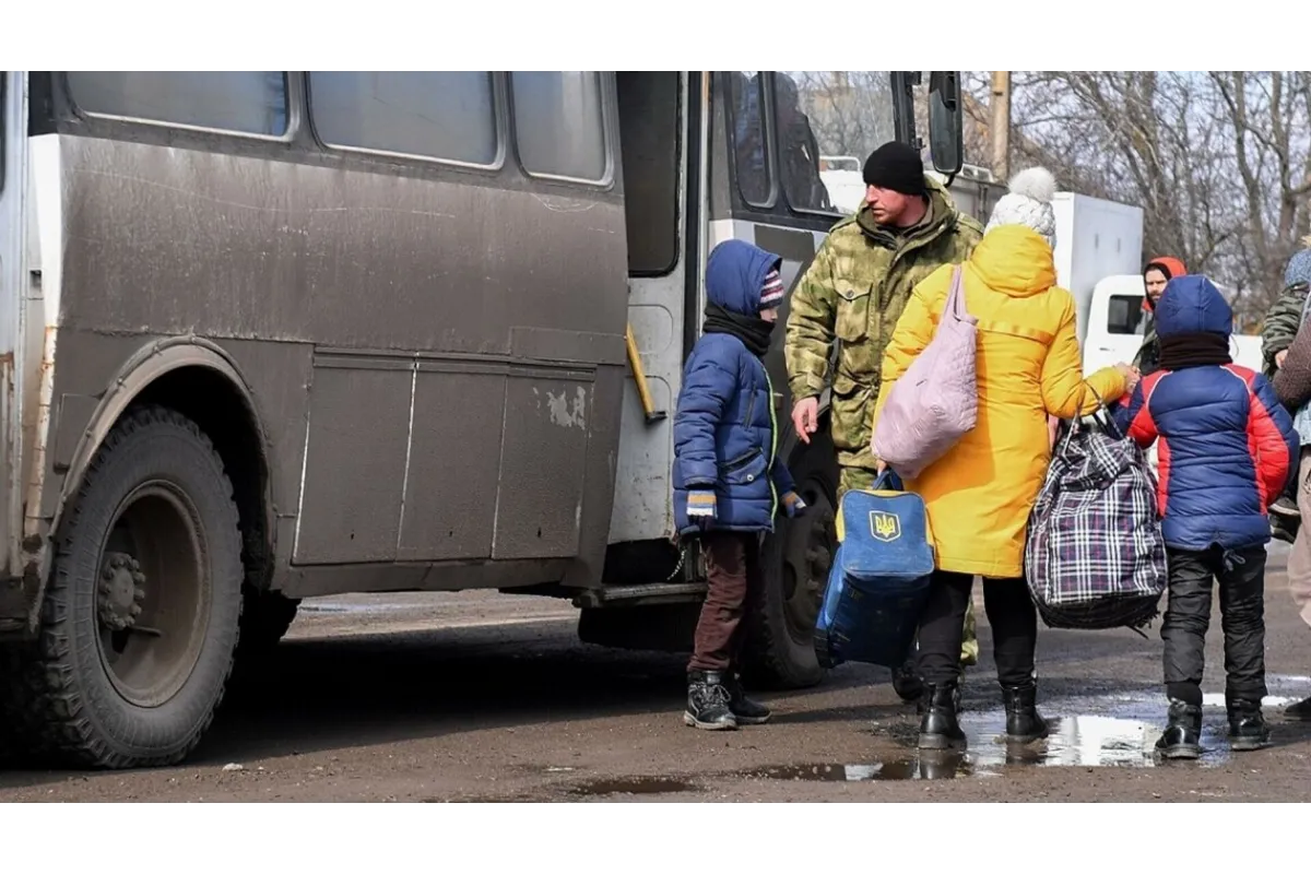 Російське вторгнення в Україну : Звертаюся до наших цивільних, які чекають на евакуацію з Маріуполя